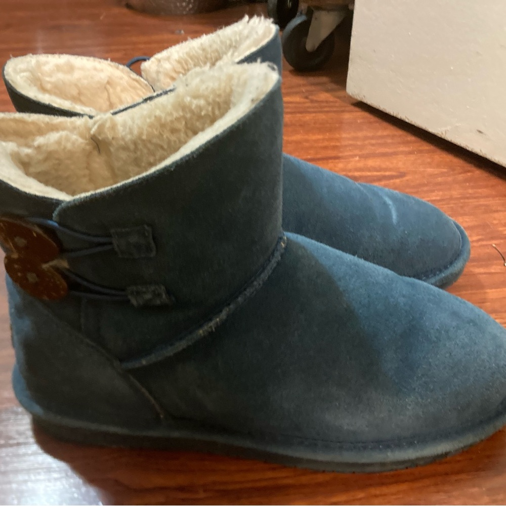 Soft Teal blu cushioned suede ankle boots. Worn 3 times in good shape, no wear